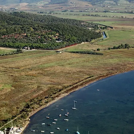 Üdülőpark Locazione Turistica Talamone.3 *